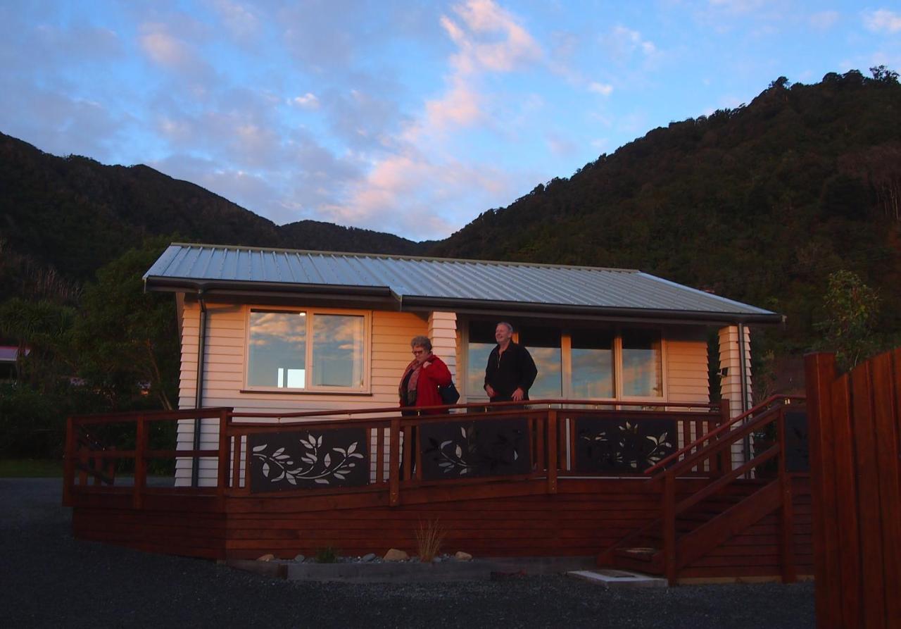 Croesus Cottages Barrytown Eksteriør billede